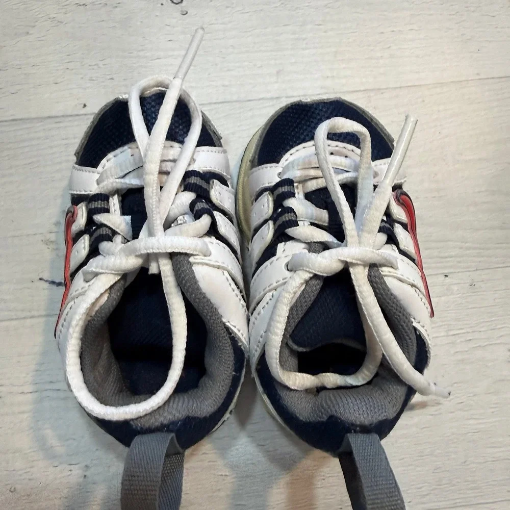 Nike baby Boys 2009 Nike Advantage Runner‎ shoes Size 2c